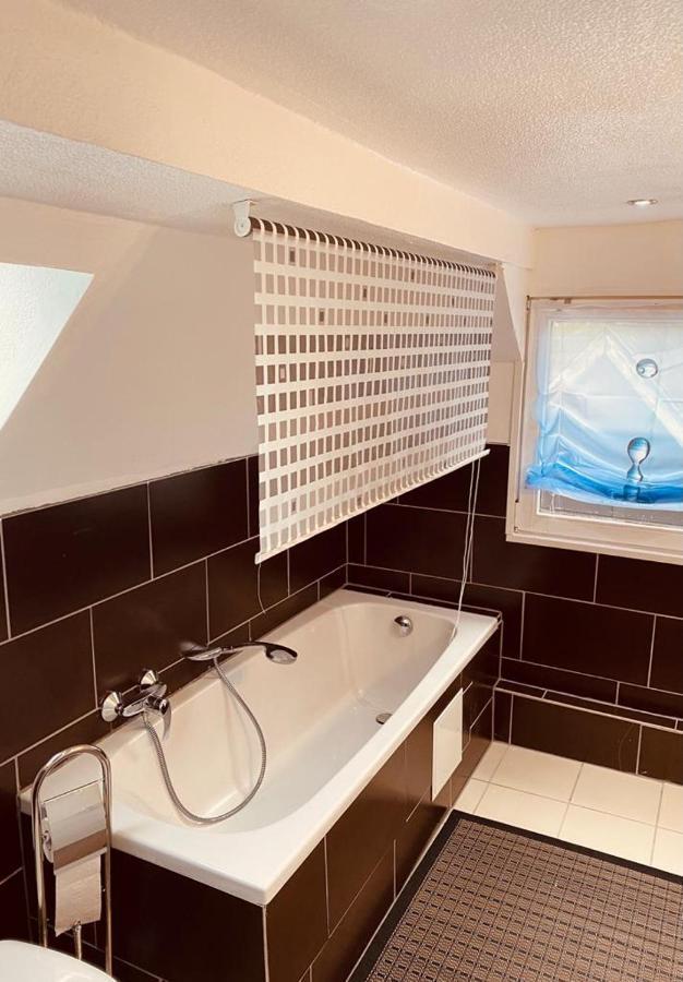 Gaestehaus Ehringhausen 63 雷姆沙伊德 外观 照片